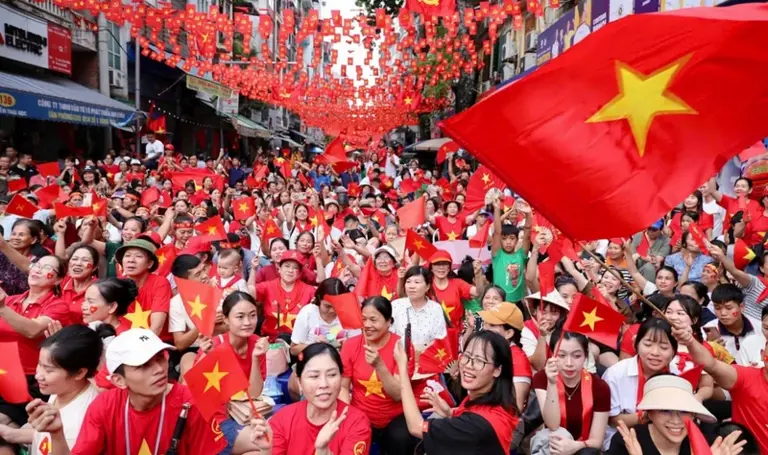 Tháng 11 tới, công chức và người lao động có thể được nghỉ 4 ngày liên tiếp ( Tiếng việt)